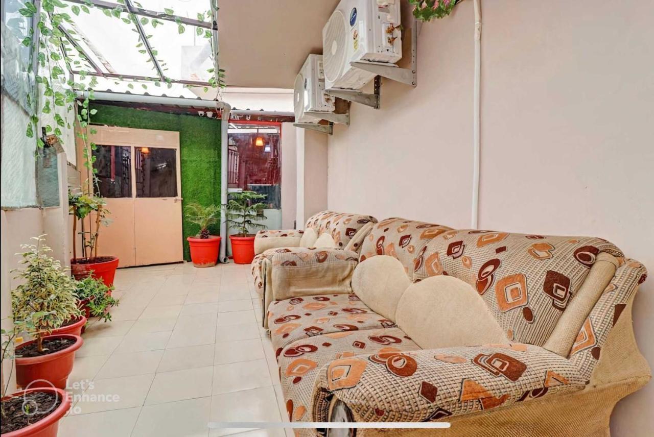 Hotel O Bottom Inn Dehradun Zewnętrze zdjęcie