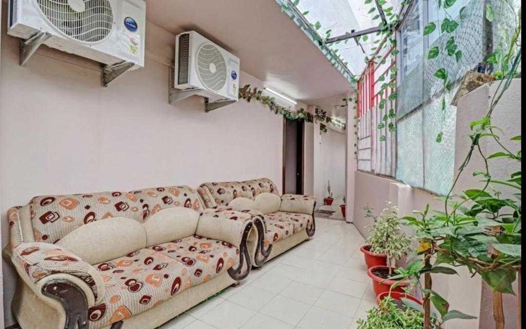 Hotel O Bottom Inn Dehradun Zewnętrze zdjęcie